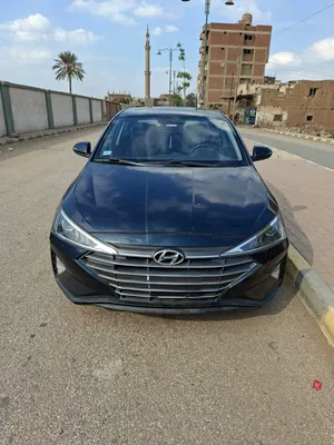 للبيع هيونداي إلنترا AD بترولي 2020 الفئة الخامسة كوري إستيراد الوكيل عداد 100 ألف بحالة الزيرو