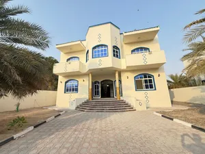 للأيجار فيلا 5غرف vip مدينة خليفة