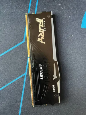 حبة رام 16gb ddr5  موجودة بصويلح Kingston fury rgb  مستعملة بحالة الوكالة