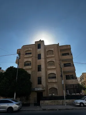 130 m2 3 Bedrooms Apartments for Sale in Amman Marka Al Shamaliya