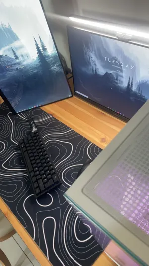 i7-7700  GTX 1660 Super  16GB RAM  512GB SSD + 500GB HDD  1080p 120Hz Dual monitor