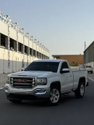 Used GMC Sierra in Um Al Quwain