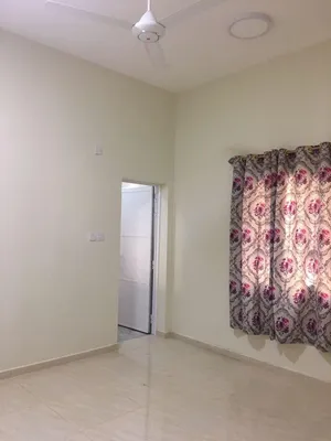 شقة في المعبيلة السابعة