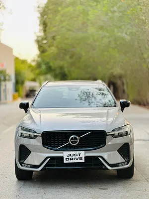 VOLVO XC60 2023 MODEL FULLY LOADED AGENT MAINTAINED SUV