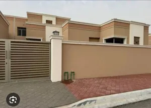 250 m2 2 Bedrooms Townhouse for Sale in Basra Shatt Al-Arab