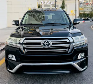 تويوتا لاندكروزر 2017 V8 4600ccبحاله الوكاله