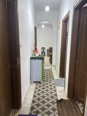شقه للبيع...