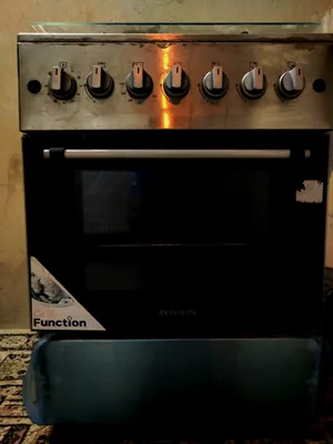 فرن مدمج (Built-in) كاسترون 60 سم - استعمال يوم واحد فقط (بحالة الجديد)