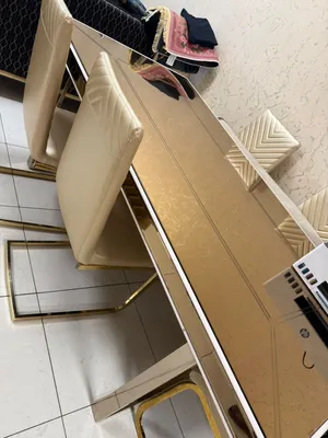 6 people dining table