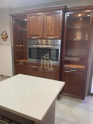 شقة طابق ثالث 196م في أجمل مناطق خلدا بسعر مميز ومغري / ref 5038