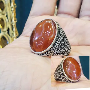 خواتم فضة متوجهه بأندر العقيق اليماني