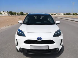 Toyota yaris 2022 suv good condition