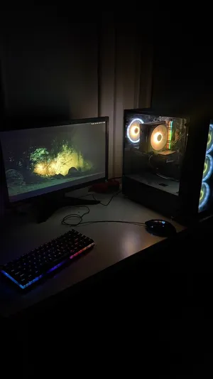 Pc قيمنق للبيع
