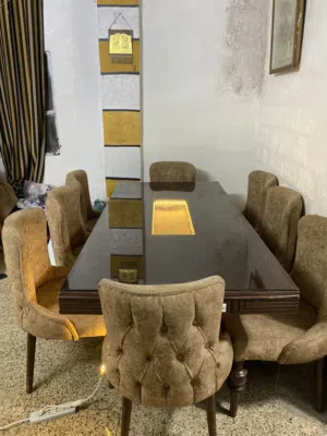 طاولة طعام 8 مقاعد