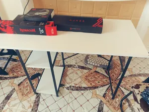 سيت اب اساسي يحتوي طاوله وكيبورد وماوس وماوس باد  وسماعه  ...  الوصف مهم