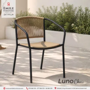 كرسي معدن بتصميم مودرن جودة عالية وأناقة مع امكانية الترتيب فوق بعض مناسب للمطاعم والكافيهات