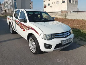 ميتسوبيشي L200 / 2015