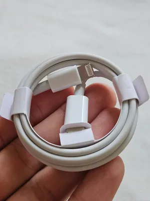 Cable IPhone 14 Pro Max Original خارج من علبة الموبايل