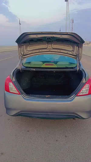 Nissan sunny 2015