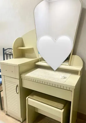 Dressing table good condition