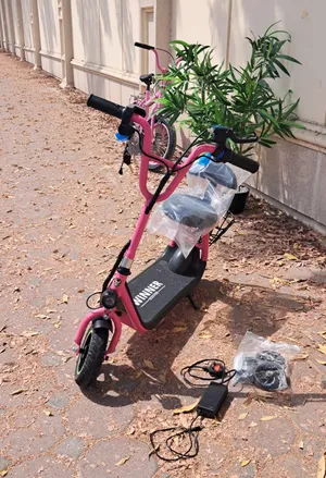 سكوتر كهربائي خفيف الوزن للأطفال مع مقعد وسلةLightweight Kids Electric Scooter with Seat and Basket
