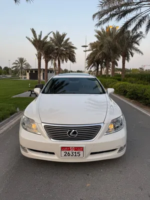 Used Lexus LS in Abu Dhabi