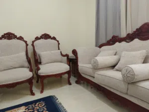 طقم كراسي كلاسيكيه للبيع