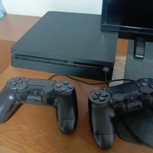 بلى ستيشن 4 مع ايدتين تحكم Playstation 4 with 2 controler
