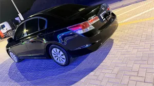 Honda accord for sale 2011 للبيع هوندا اكورد موديل لا تحتاج لأي مصاريف ملكيه سنه