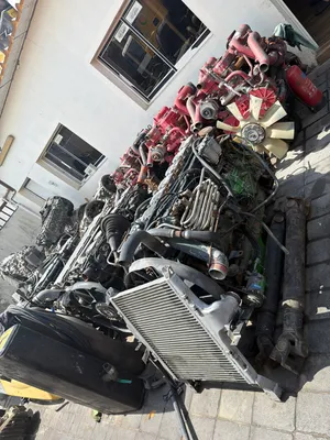 يوجد لدينا جميع أنواع قطع غيار الشاحنات
