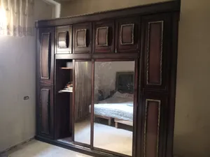 خزانة ملابس