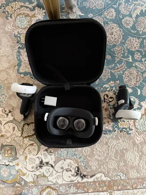 Meta Quest 2 128GB VR Headset with 2 Controllers, Carrying Bag & Accessories
