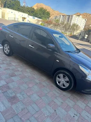 Nissan Sunny 2016