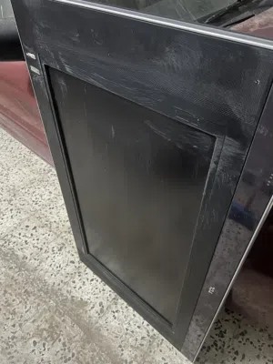 شاشة TCL للبيع