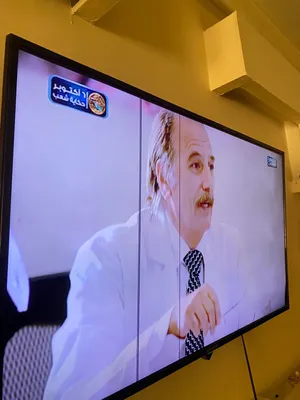 شاشة مستعملة 42 للبيع