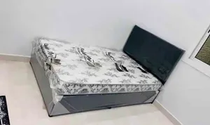 New bedroom set available in low price