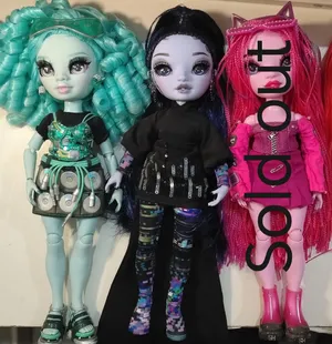 Shadow high dolls with all accessories