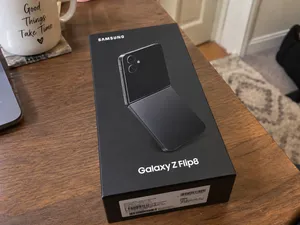 جهاز سامسونج جديد z-flip-8 / 256g