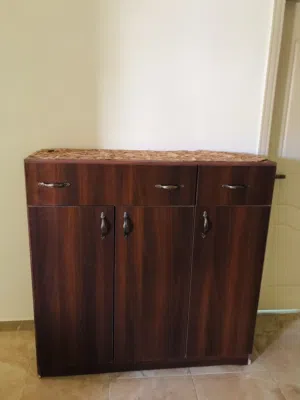 خزانة احذية كبيرة