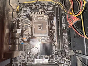 مذربورد و معالج جيل سابع للبدل على شاشة تكون 144 hz