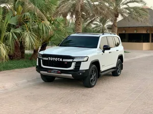 Used Toyota Land Cruiser in Al Ain
