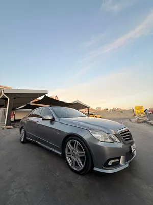 للبيع Mercedes-Benz E200 W212 موديل 2011 مواصفات خاصه