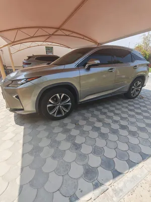 Lexus 2017 Lady Driven and clean
