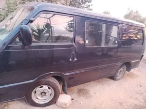 باص كيا بيستا