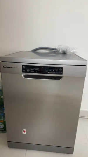 Candy Brava Dishwasher – 13 Place Settings – Excellent Condition