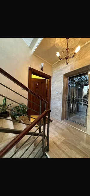 شقة طابق ثاني مميزة