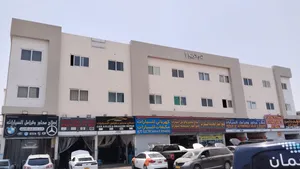 محل .جراج .ورشه للايجار بالصناعيه 11 بوسط جميع المحلات والجراجات لصيانه السيارات بالمعبيله الصناعيه