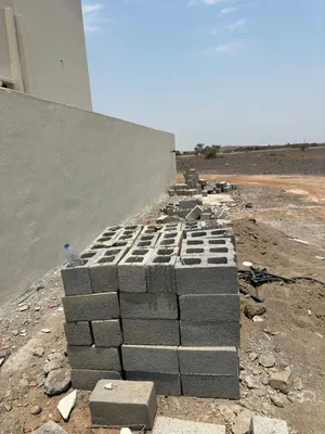 طابوق وسيراميك سطح بحالة جيدة للبيع ولاية الرستاق / منطقة الشهامة