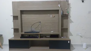 طاولة تلفزيون