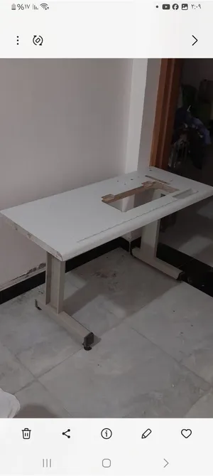 ميز خياطهه